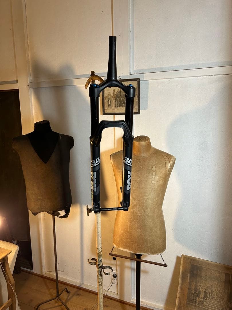 FOX 34 Rhythm サスペンションフォーク