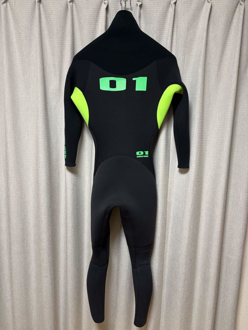 ZERO ONE(ゼロワン)5×3mm セミドライ メンズMLサイズ相当