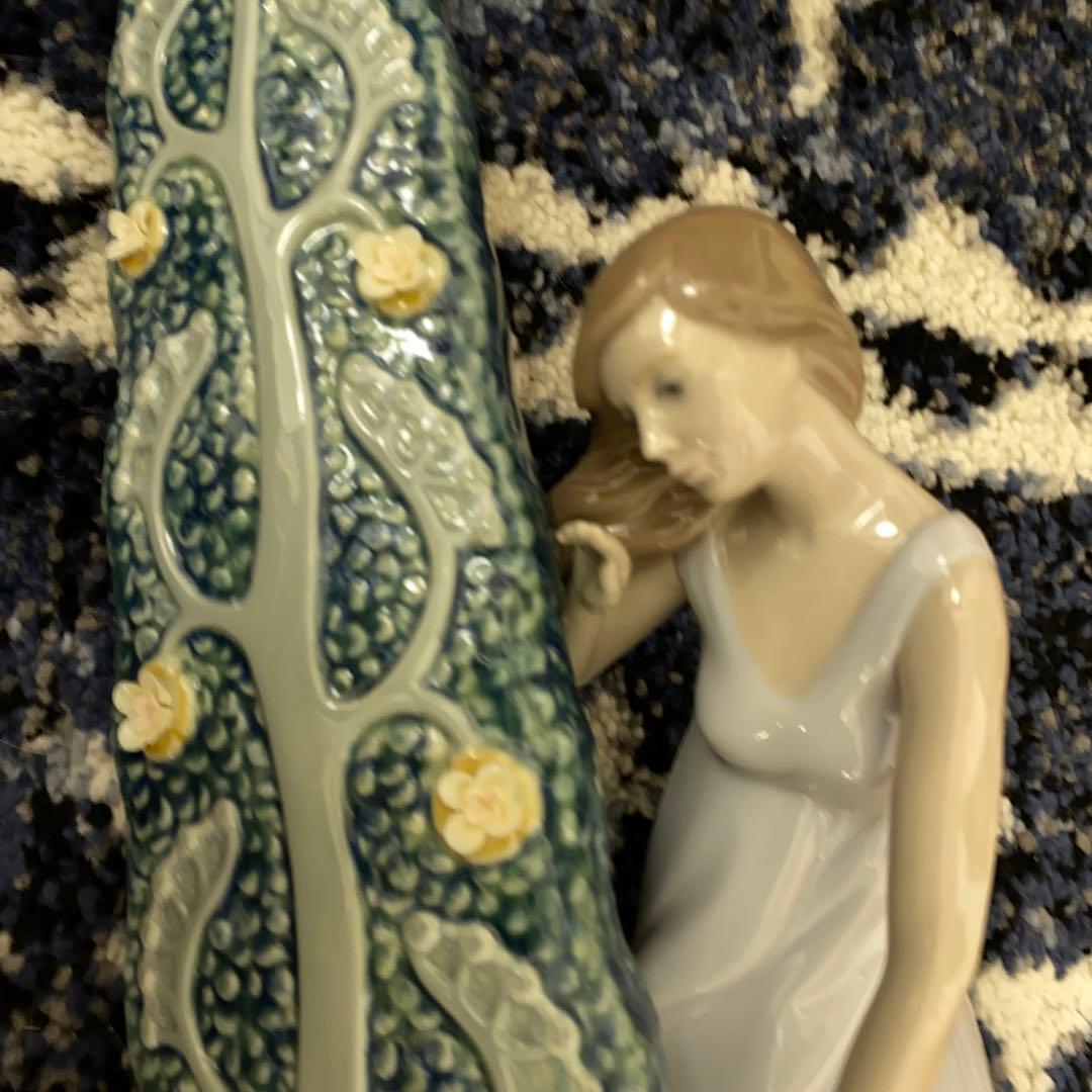 リヤドロ　光の詩8140 リミテッドエディション証明書つき。台座付き