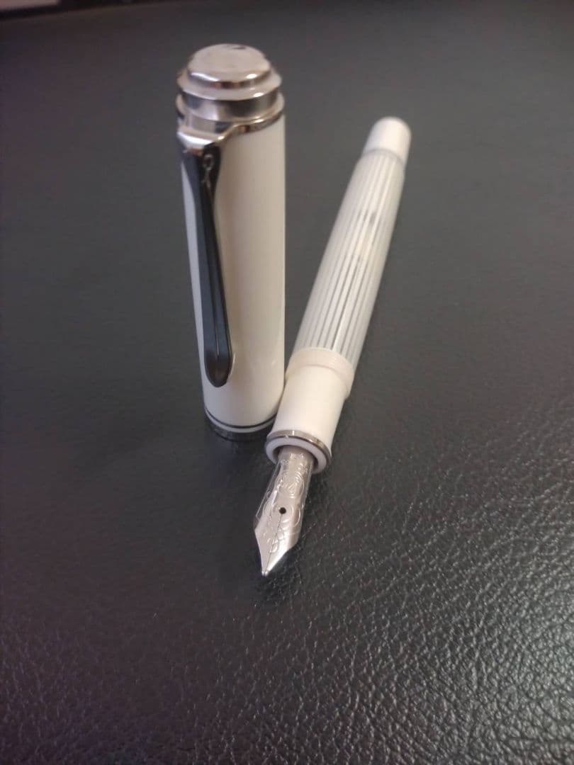 【超希少品・美品】ペリカン 万年筆スーベレーン M605 ホワイトストライプ F