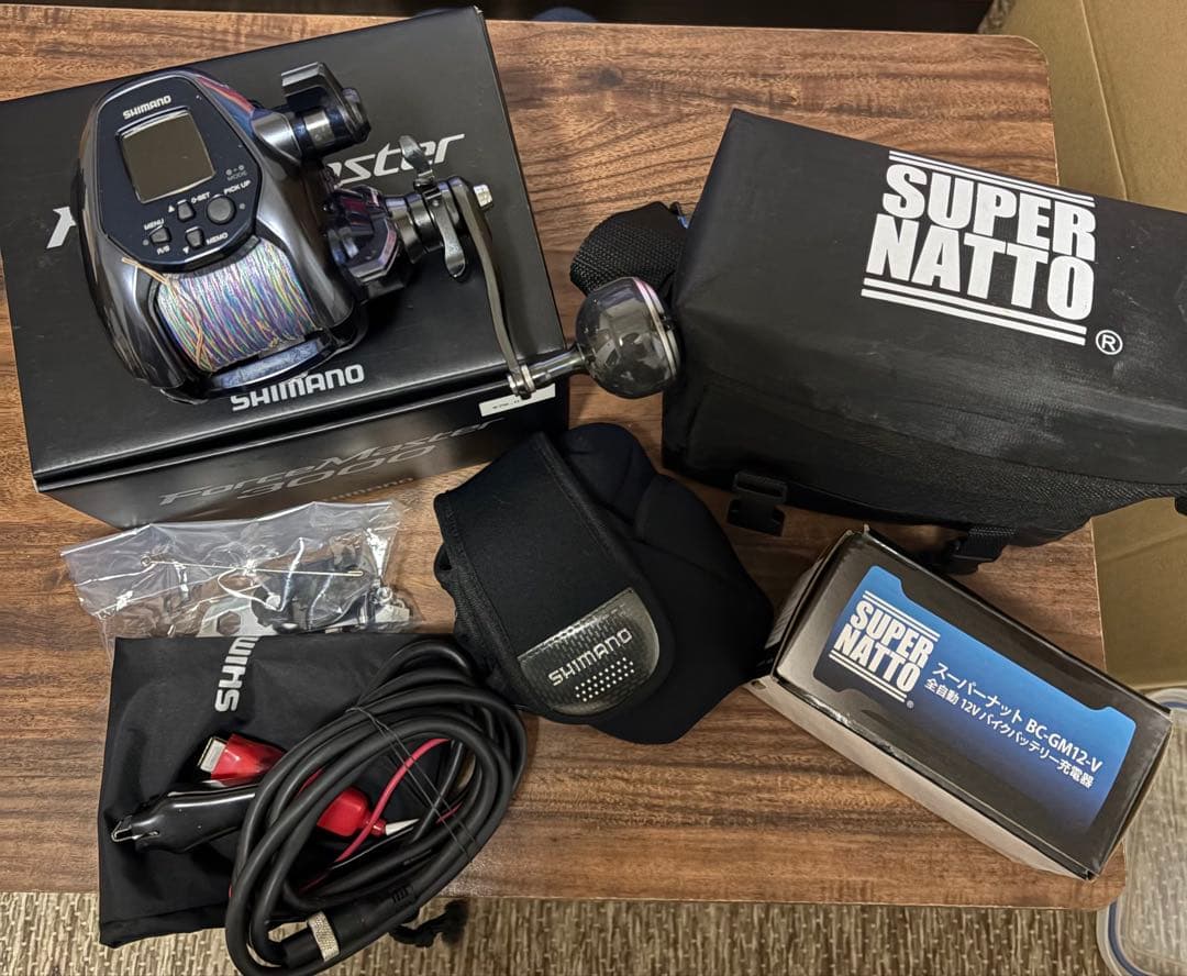 SHIMANO 電動リール デジタルディスプレイ付き