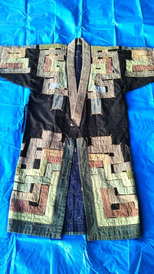 (値下げ)アイヌ民族衣裳　切り伏せ刺繍　超美品