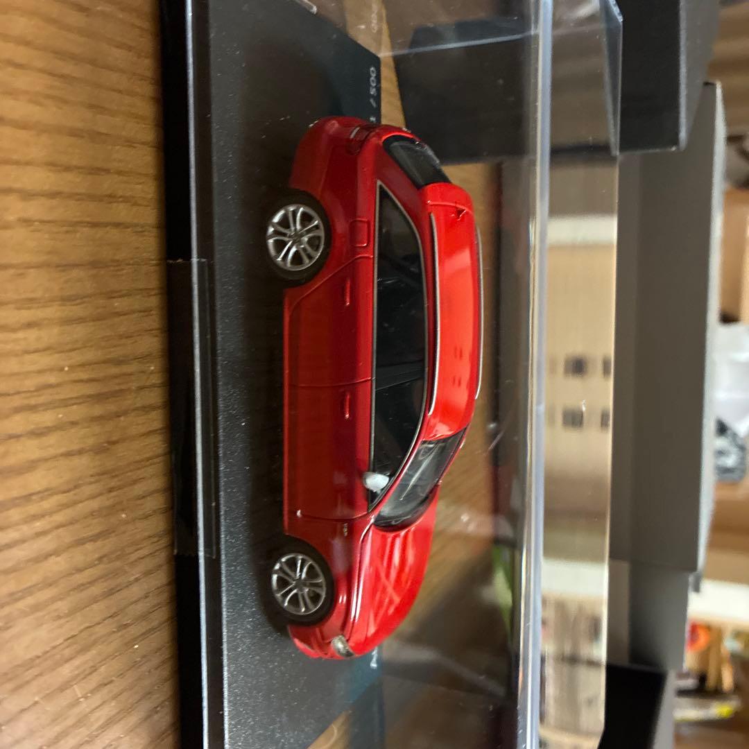 Audi S4 Avant 赤 1/43 ミニカー