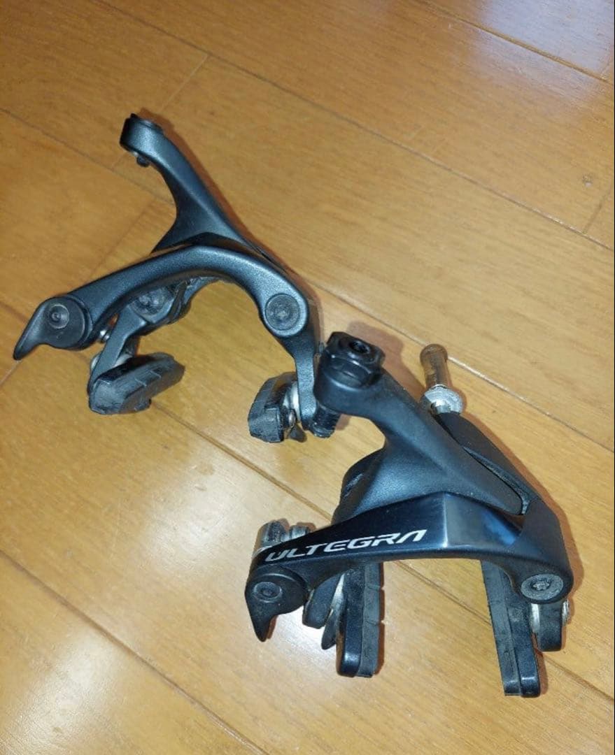 BR R8000 アルテグラ　キャリパーブレーキ