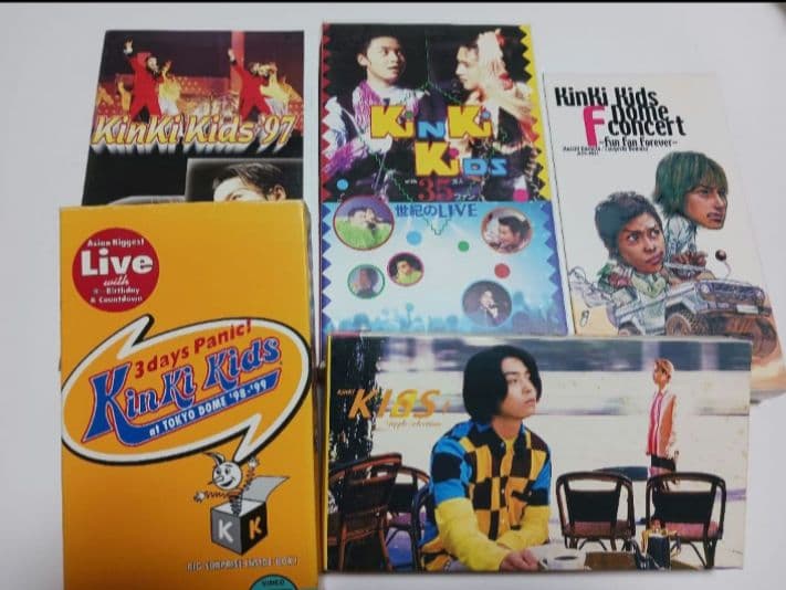 チョーレア‼️‼️KinKiKids ビデオ 5本・うちわ纏め