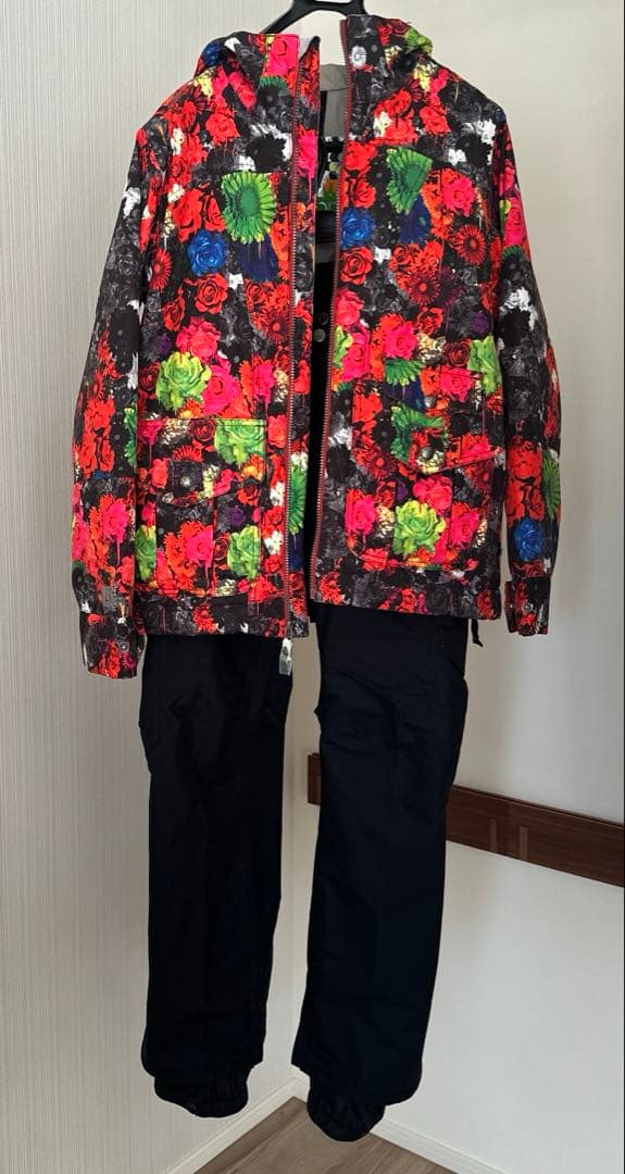 スノーボードウェア 上下Burton （上：レディース、下：ユニセックス）