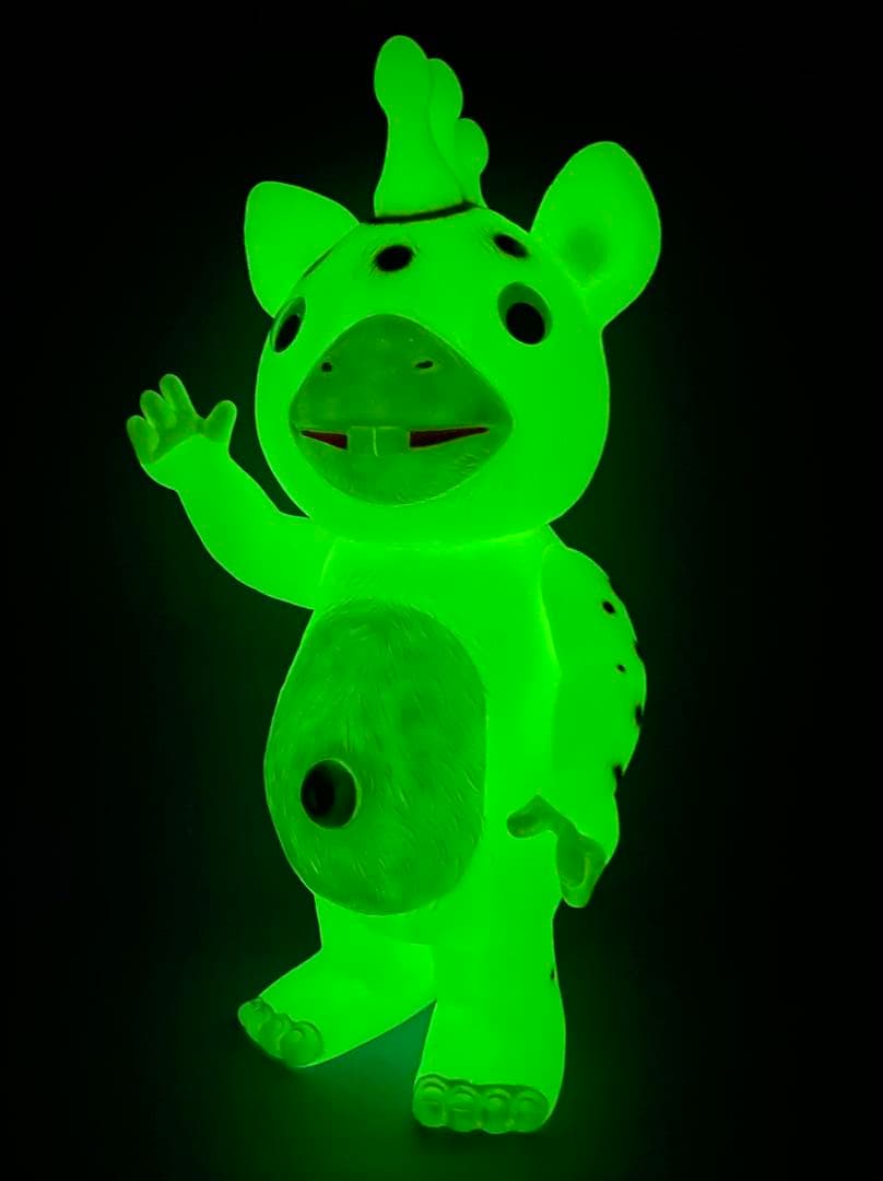 ミ*ト様 イヌクマ★快獣ブースカ★ジャイアントサイズ【蓄光タイプ】未使用新品