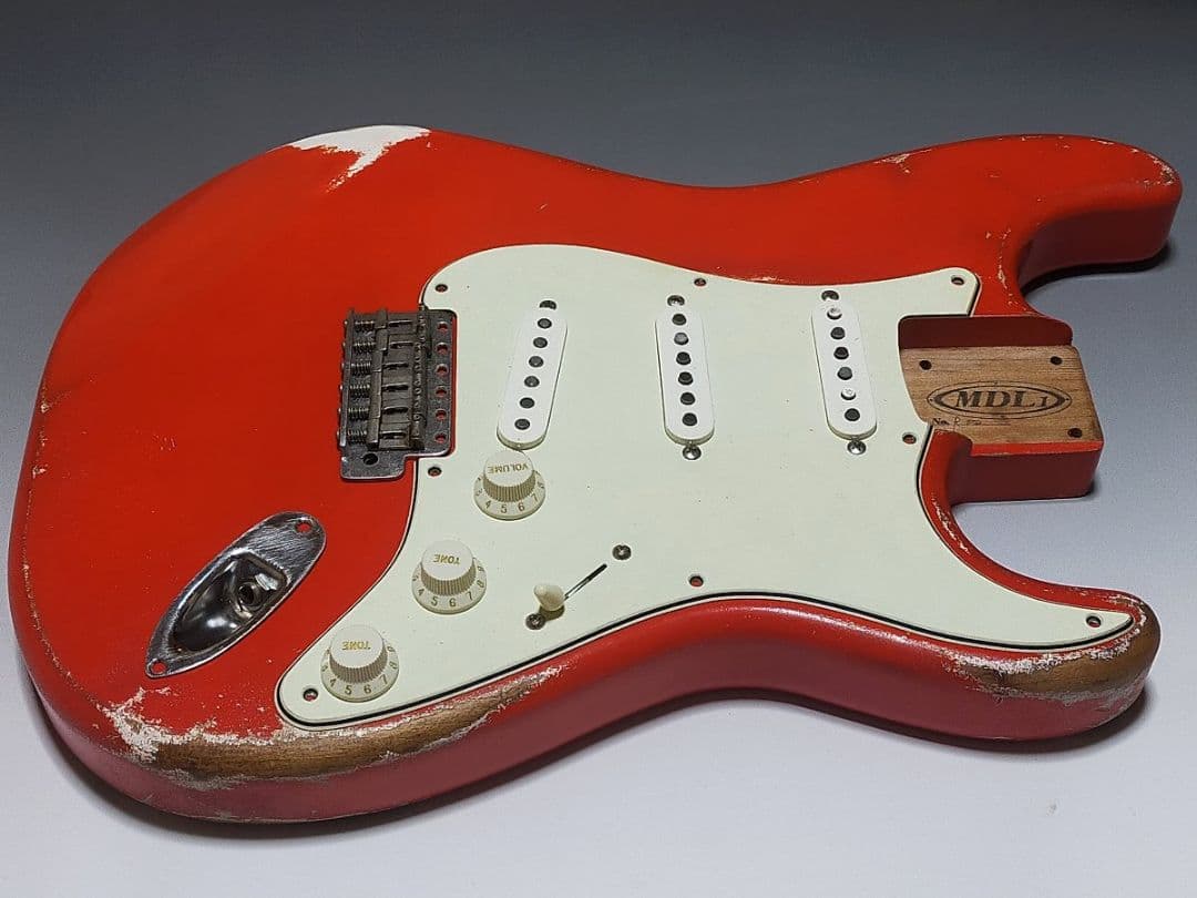 MDL1 ストラトキャスター用 ボディフェンダー / mjt