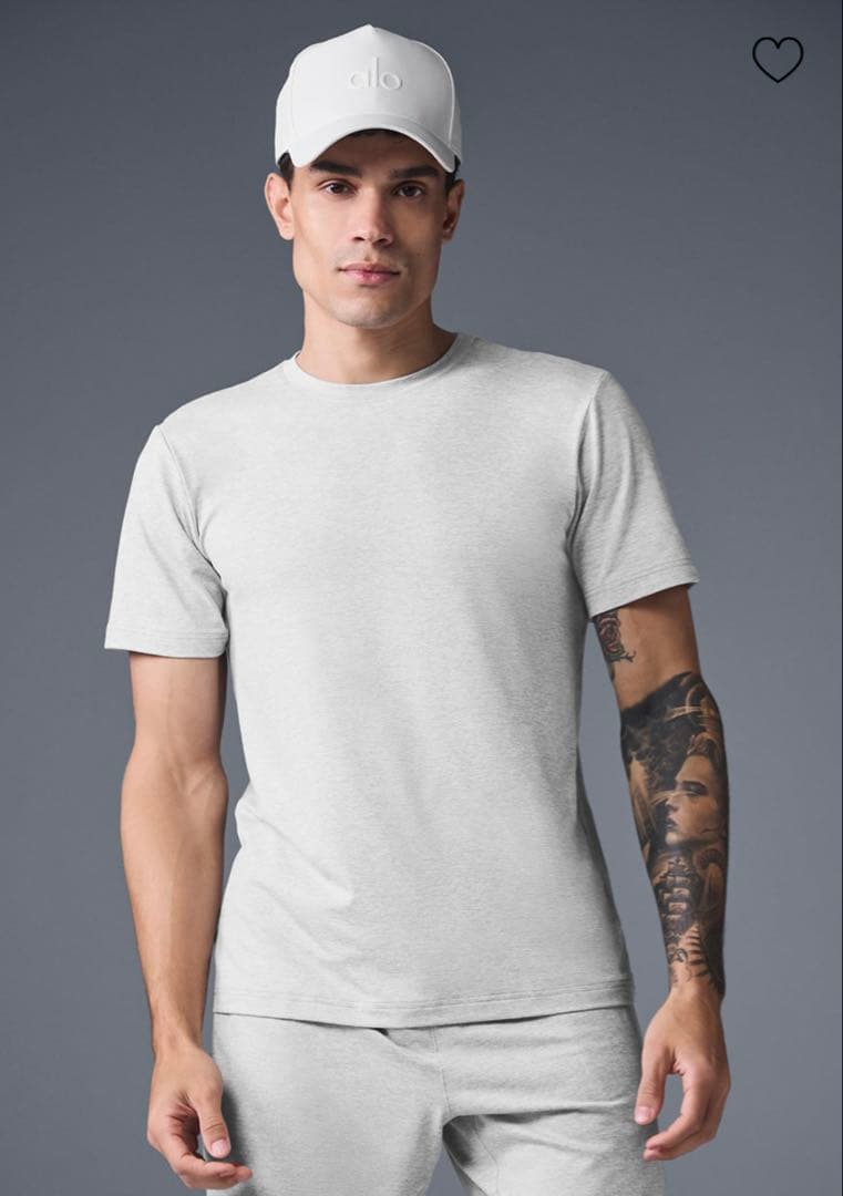 【新品タグ付】alo yoga （アローヨガ）TシャツL