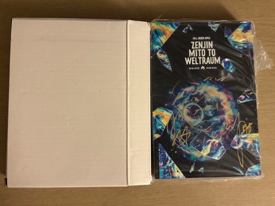 Mrs. GREEN APPLE ゼンジン未到とヴェルトラウム　サイン入り