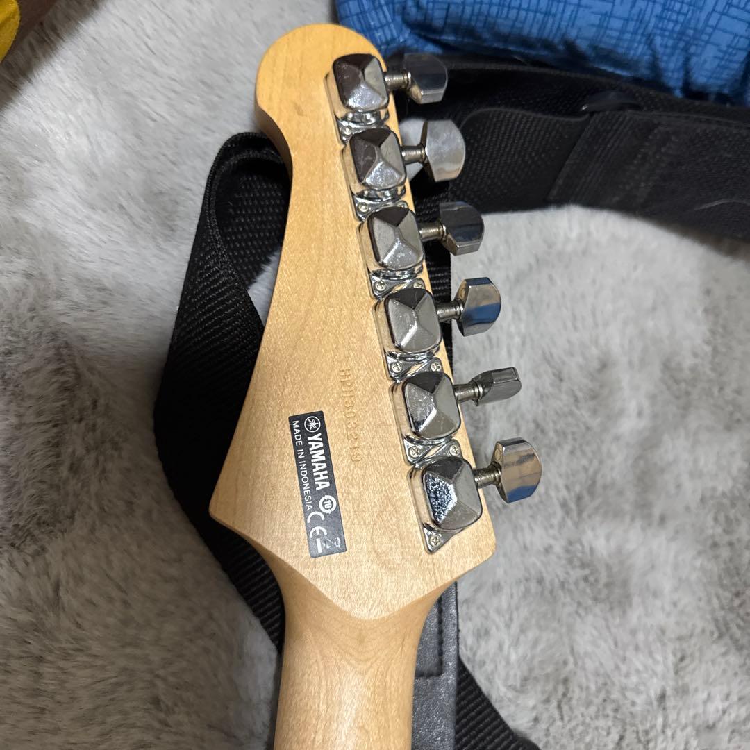 ギター Yamaha PACIFICA 012
