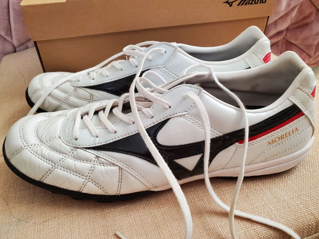 ミズノ　モレリアTF フットサルシューズ