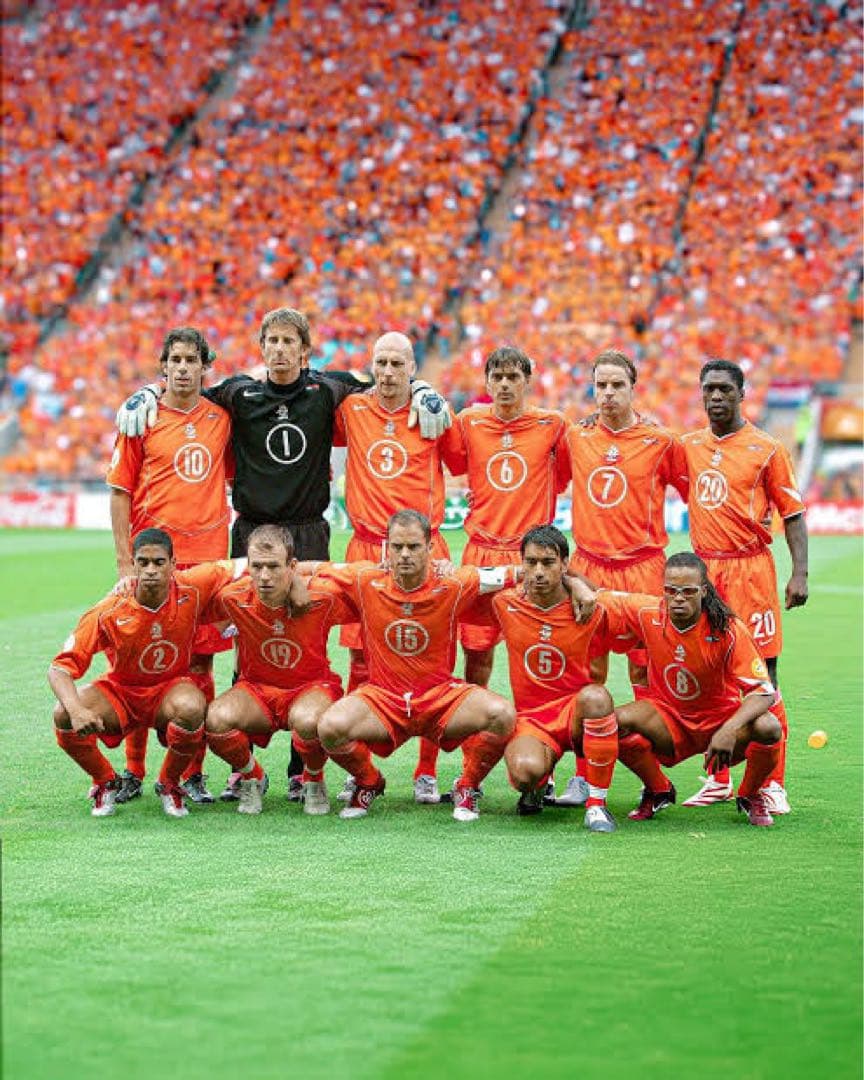 【希少・限定】NIKE オランダ代表ユニフォーム ファンニステルローイ L