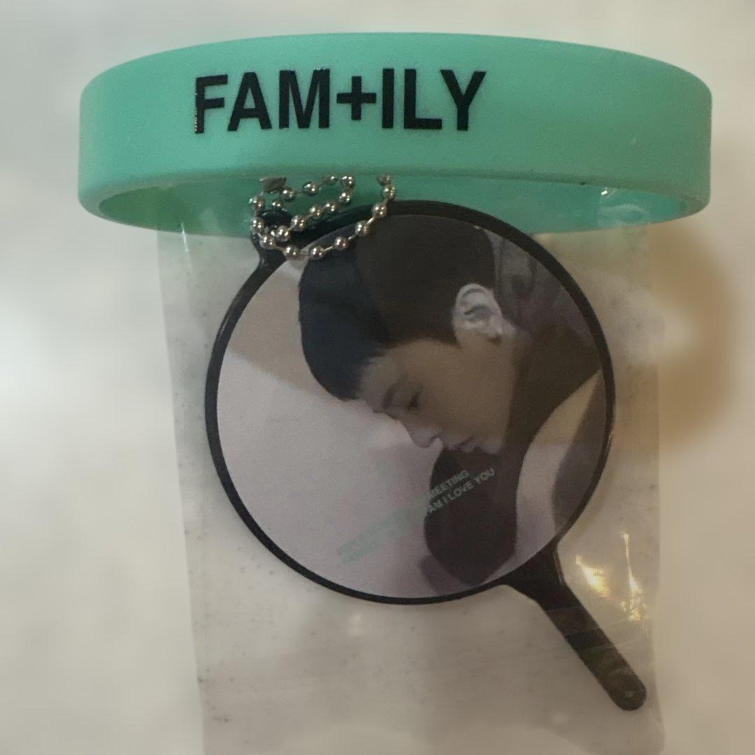 G-DRAGON 'FAM’ MEETING FAM+ILY