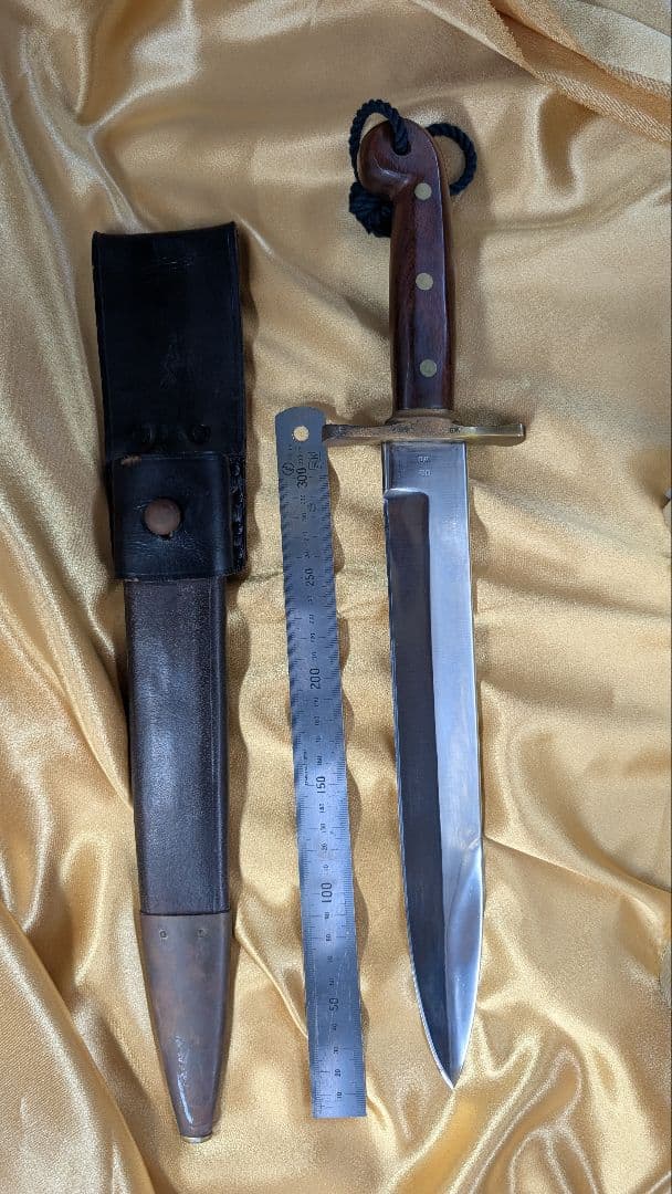 ステンレススチール 平刃刀 木製ハンドル 鞘付き