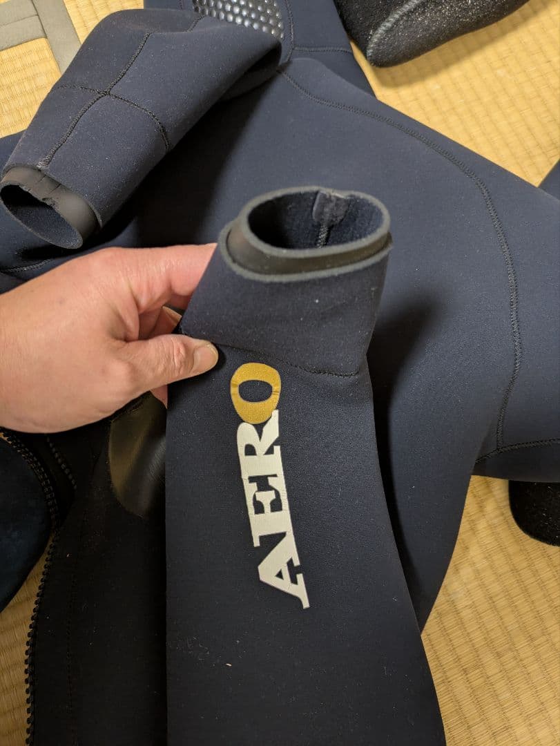 boss　AEROQUIP ドライスーツ