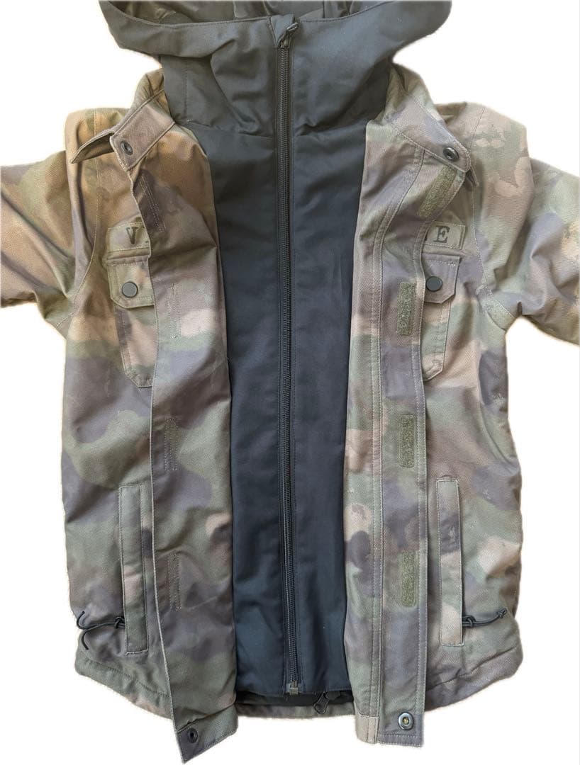 【美品】VOLCOM キッズ 上下ウェアセット Sサイズ