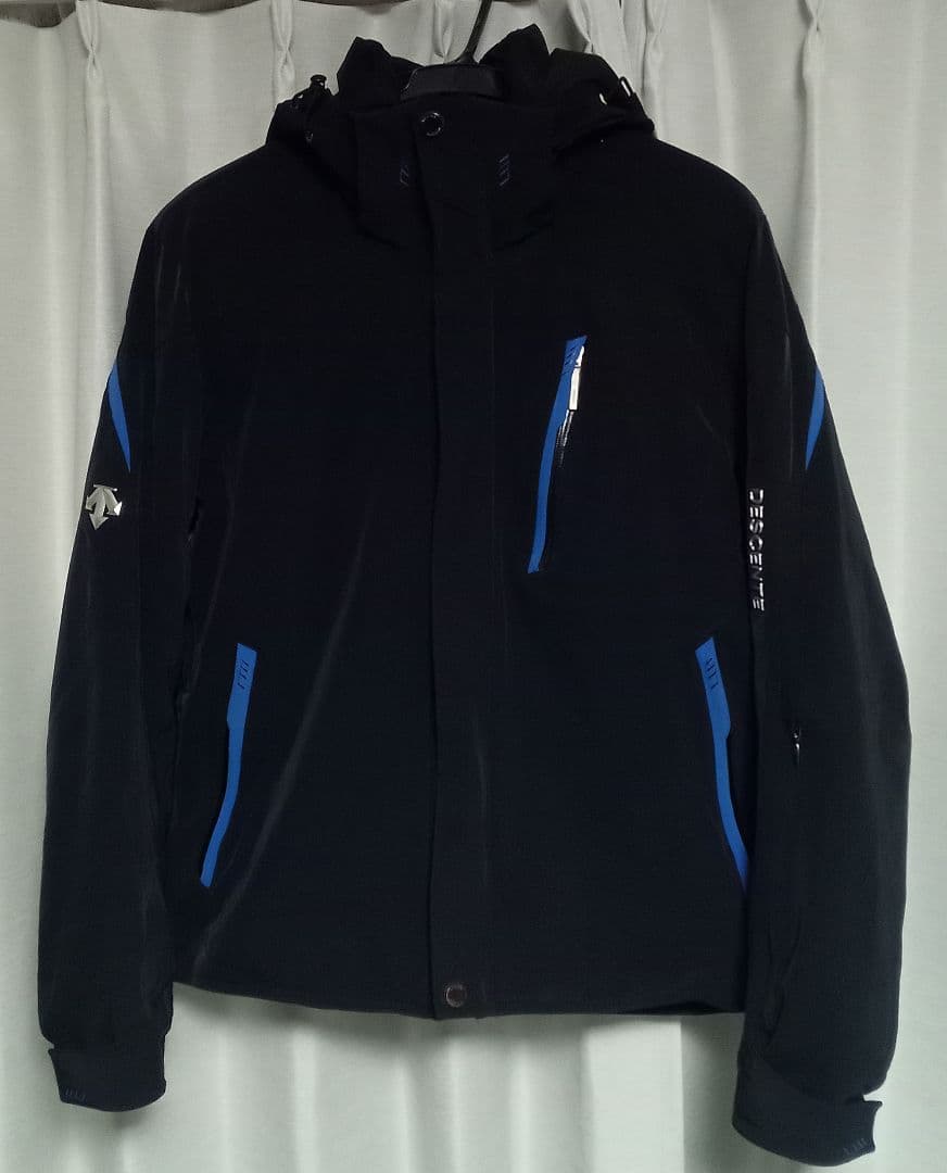 【値下げ】デサント　スキーウェア　黒　Ｌサイズ