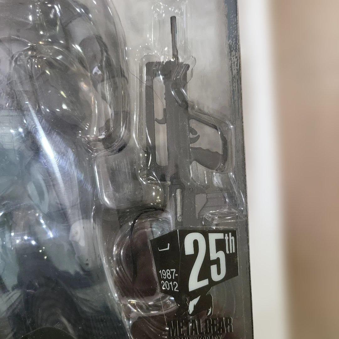 PLAY ARTS改 ソリッド・スネーク L GEAR SOLID 新品