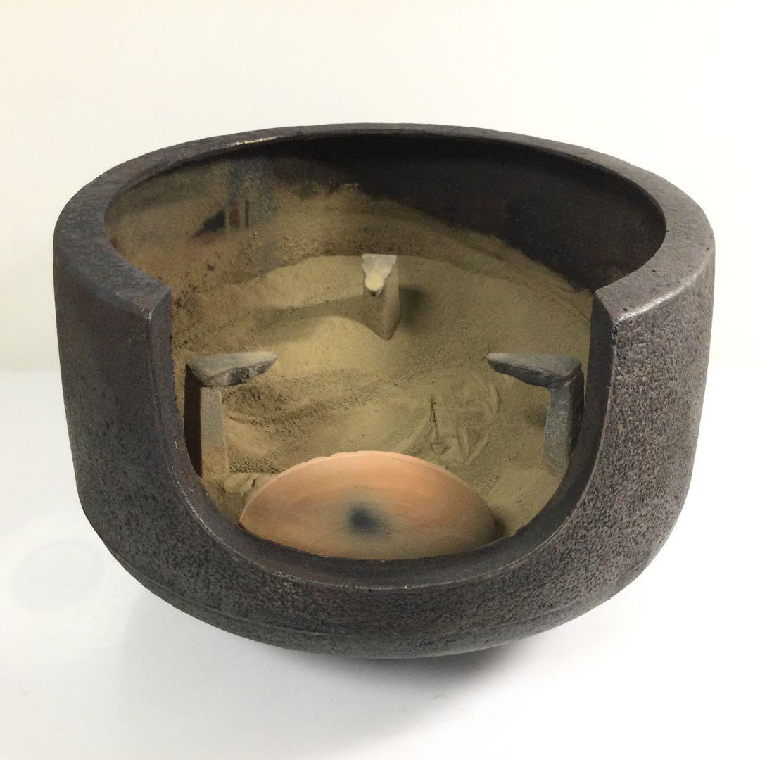 鉄器製 面取風炉 茶道具 五徳・灰付 紙箱付 茶釜 L262