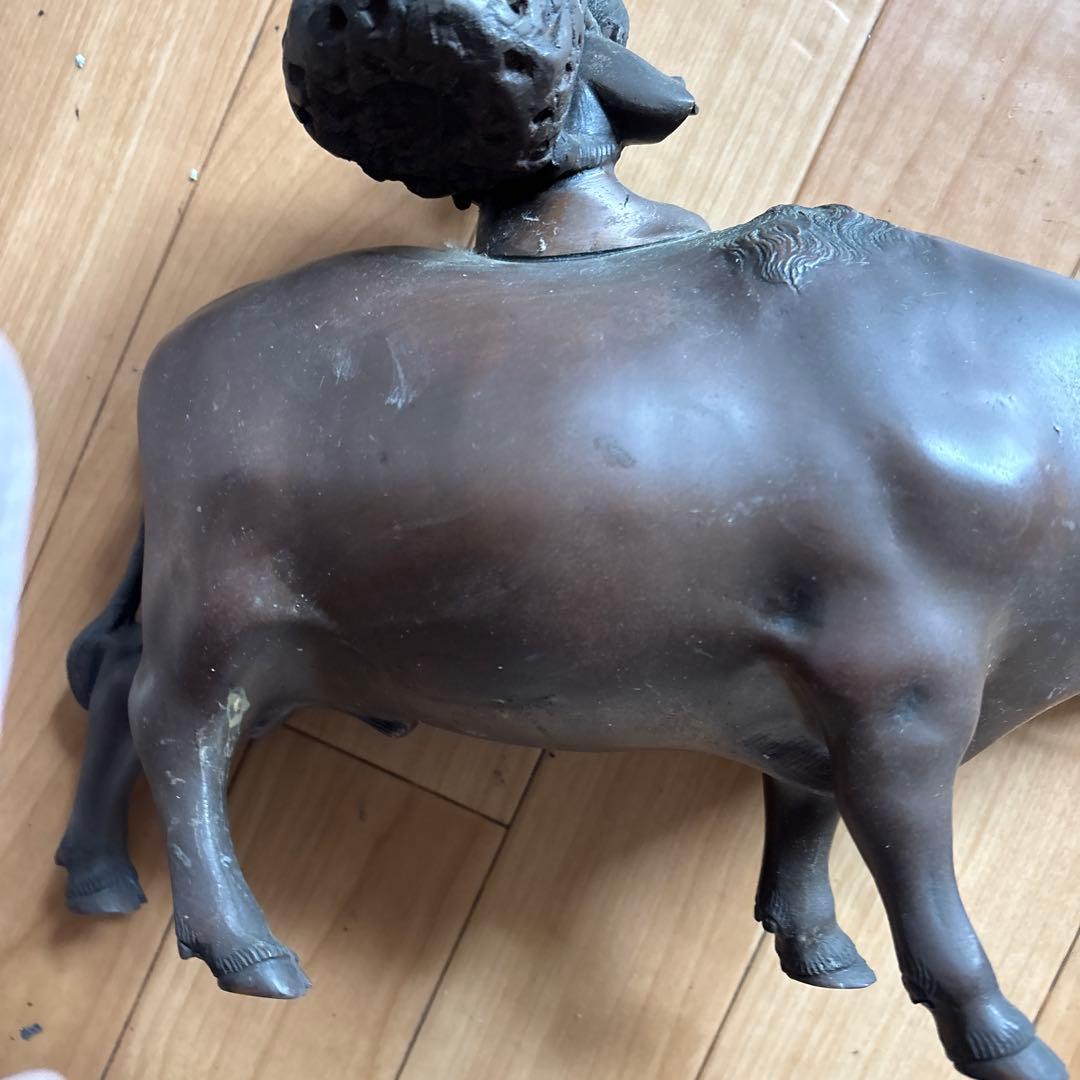 銅製 牛に乗る笛吹童子