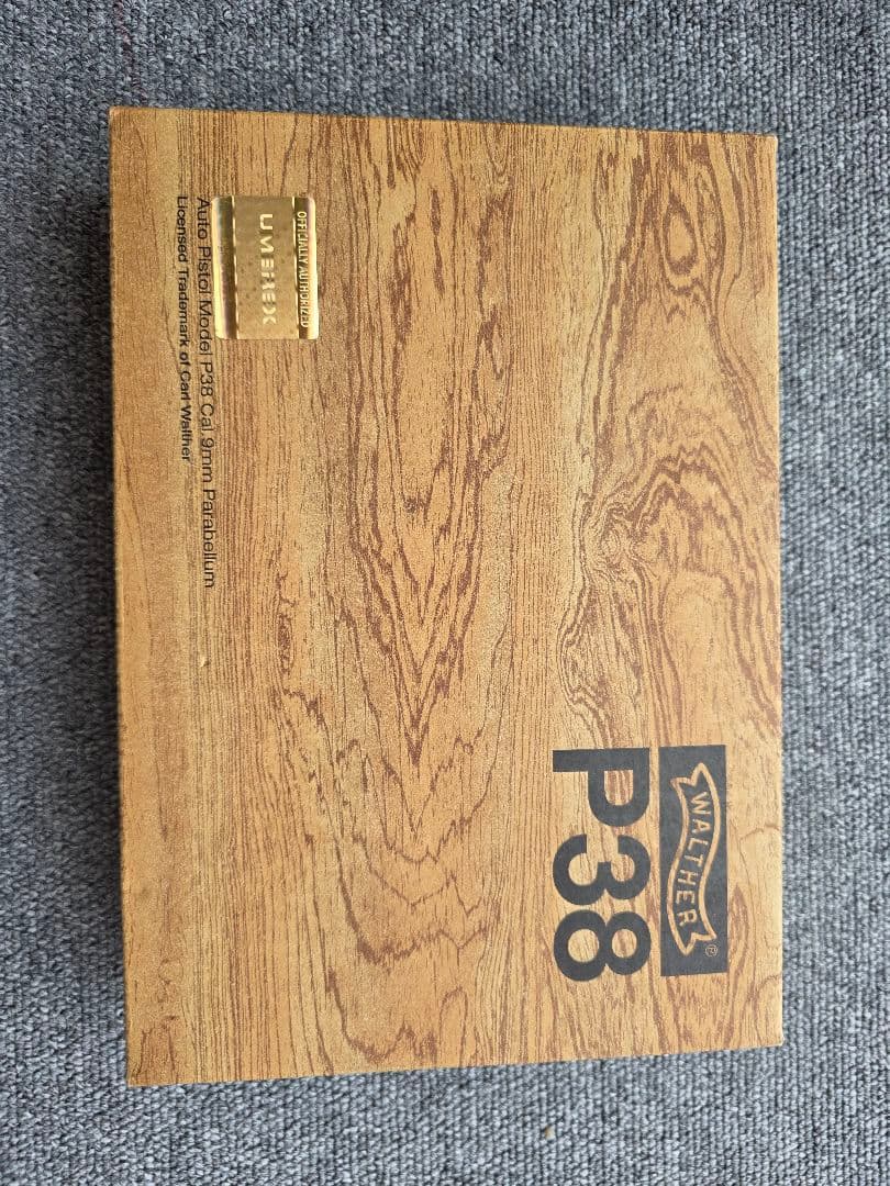 Walther P38 モデル ガン 3マガジン付き