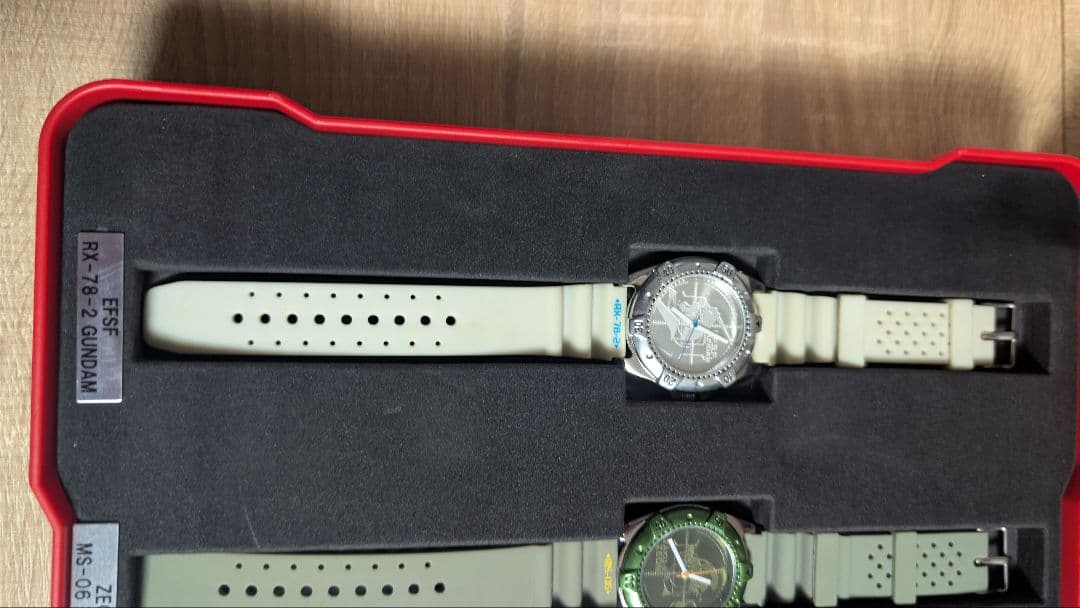 ジャンク品　ガンダム　MS キャラクターウォッチ　RED 181/500