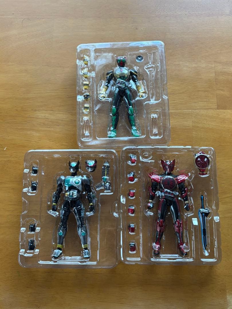 S.H.Figuarts 仮面ライダーオーズ　タトバ　タジャドル　バース