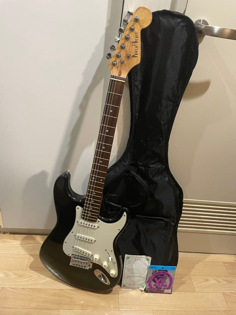 美品 Photogenic フォトジェニックストラトタイプ エレキギターおまけ付