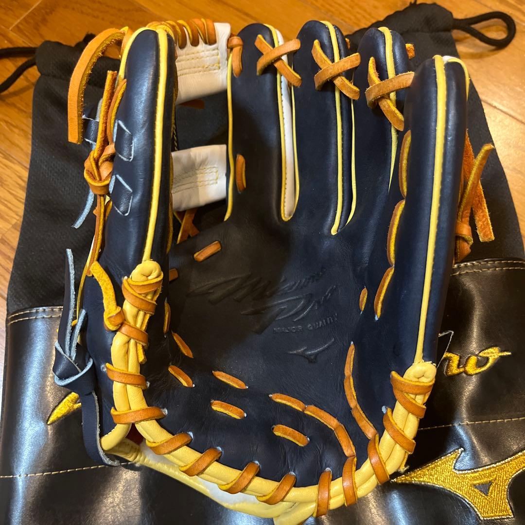 Mizuno Pro 軟式グローブ ネイビー/ホワイト
