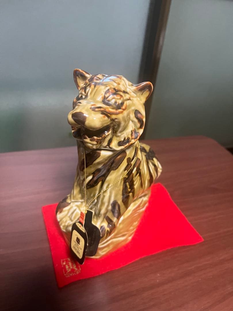 未開栓 Suntory サントリー オールドウィスキー 干支ボトル　寅