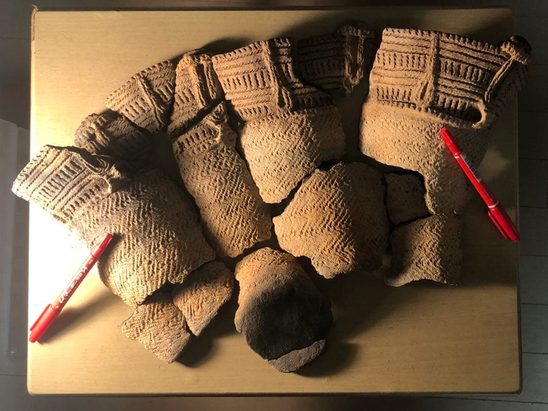 「縄文土器の欠片 No.526」です。