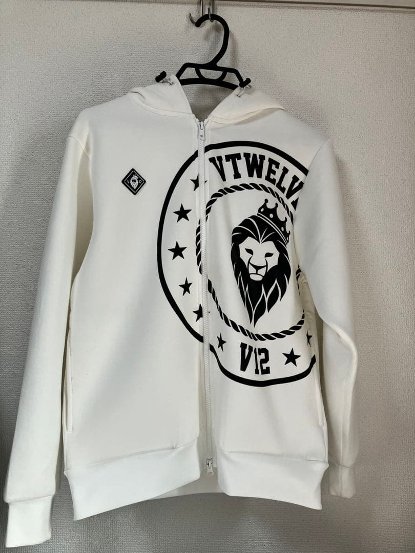 2/8まで限定割引！！ 新品！VTWELV CIRCLE LION PARKA