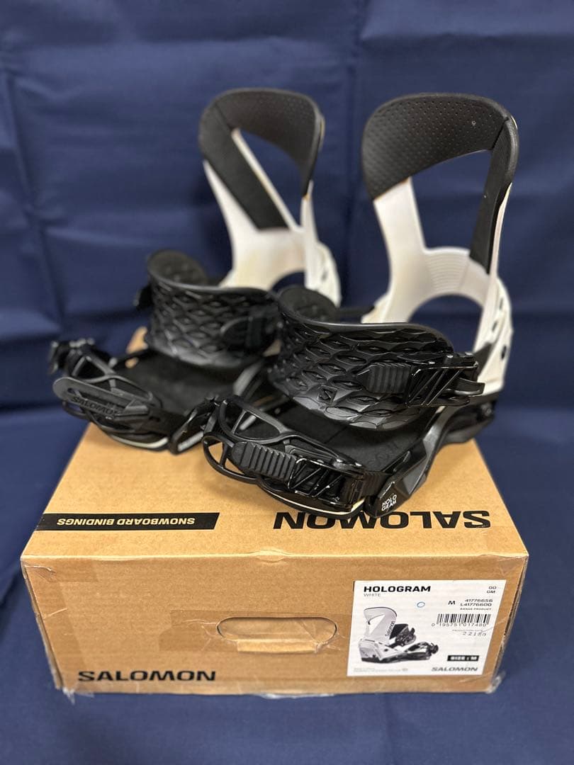 Salomon hologram Mサイズ　22-23モデル