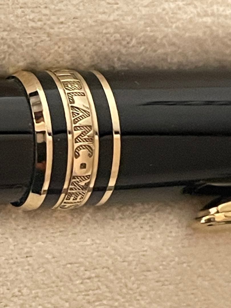 ‼️限定品‼️モンブラン ユニセフボールペン‼️サファイア‼️化粧箱サービスガイド付属