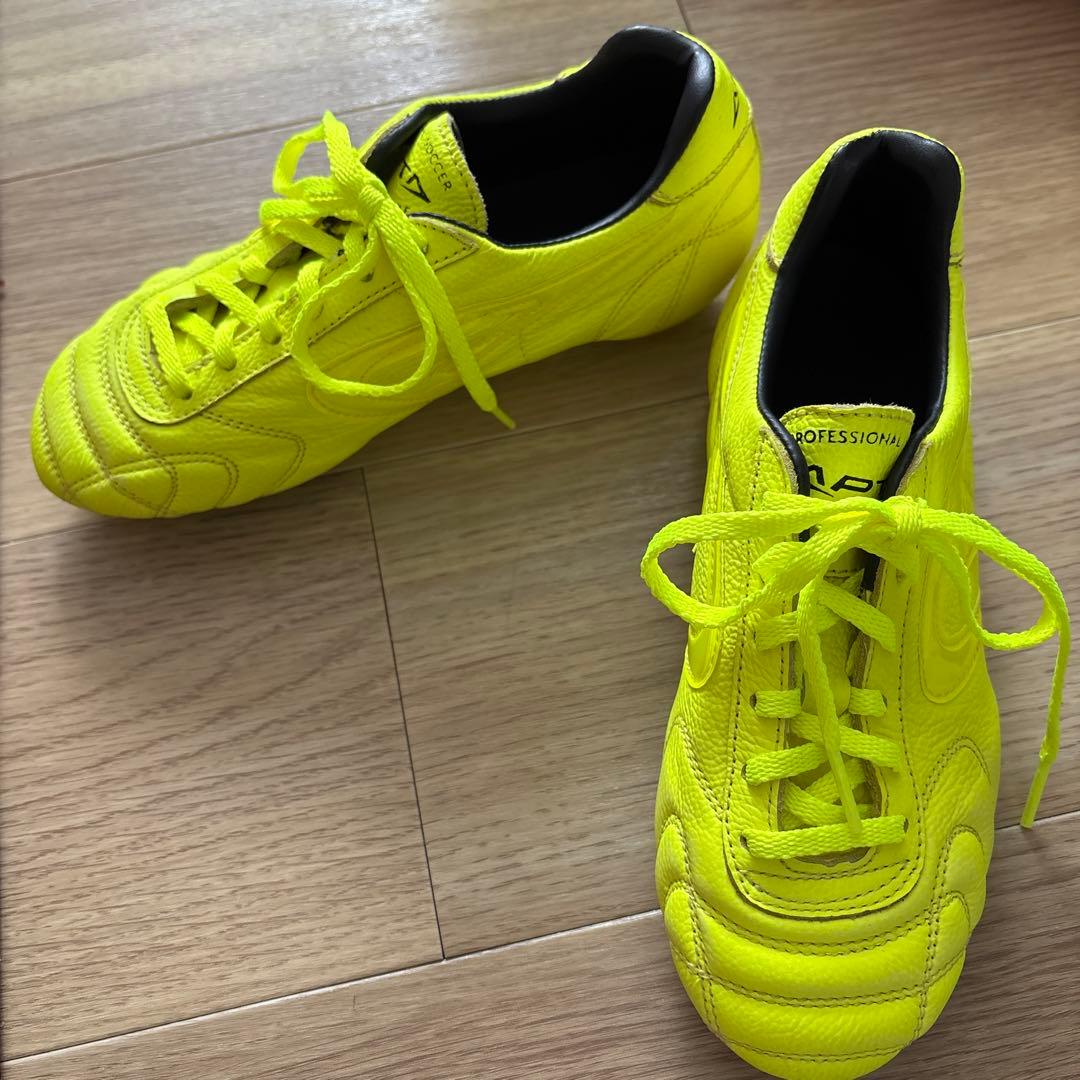 APTA サッカースパイク イエロー イタリア製