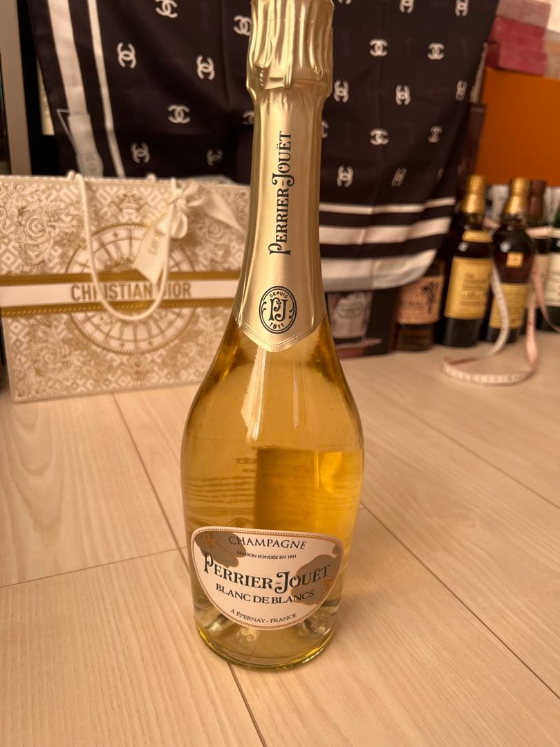 Perrier-Jouët シャンパン 750ml