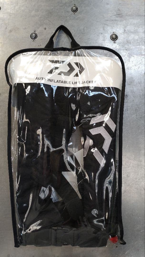 Daiwa オートインフレータブルライフジャケット　DF-2608