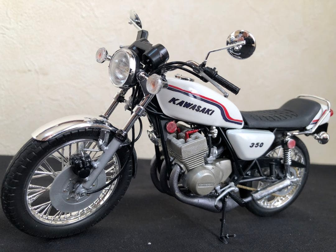 カワサキKH400・特攻の拓-爆音小僧-真嶋秋生風カスタムプラモデル/ケース付き