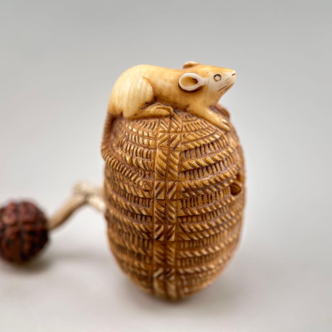 ハリネズミ型印籠 金色