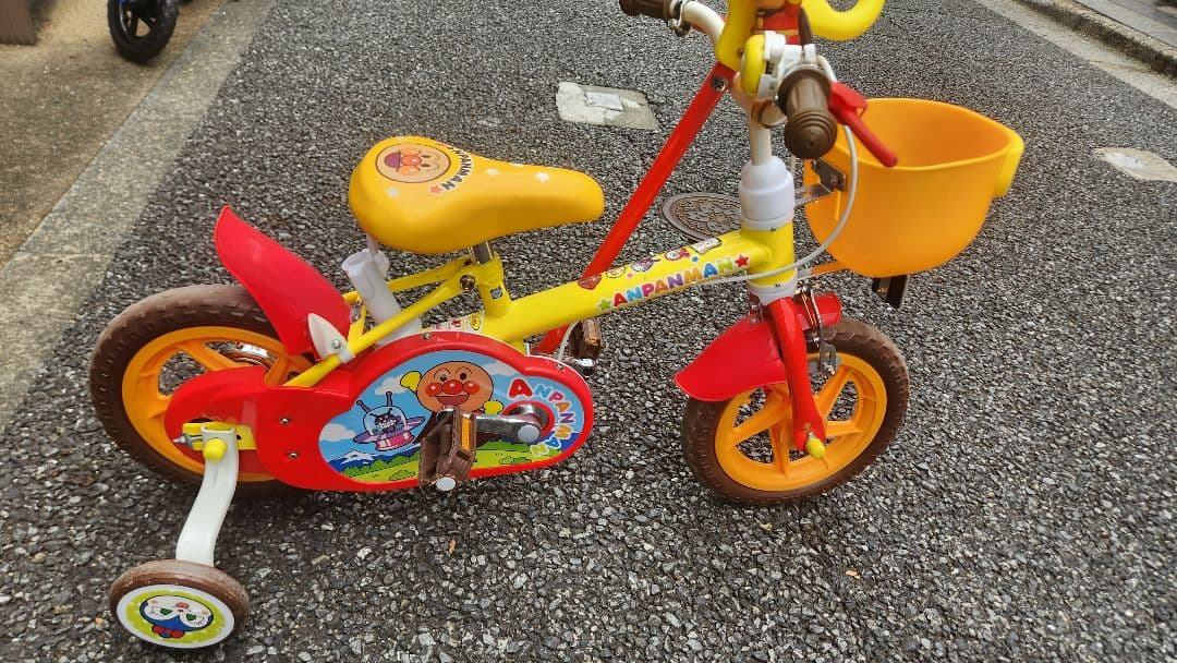 アンパンマン自転車　12インチ　舵取り棒付き　引き渡しのみ
