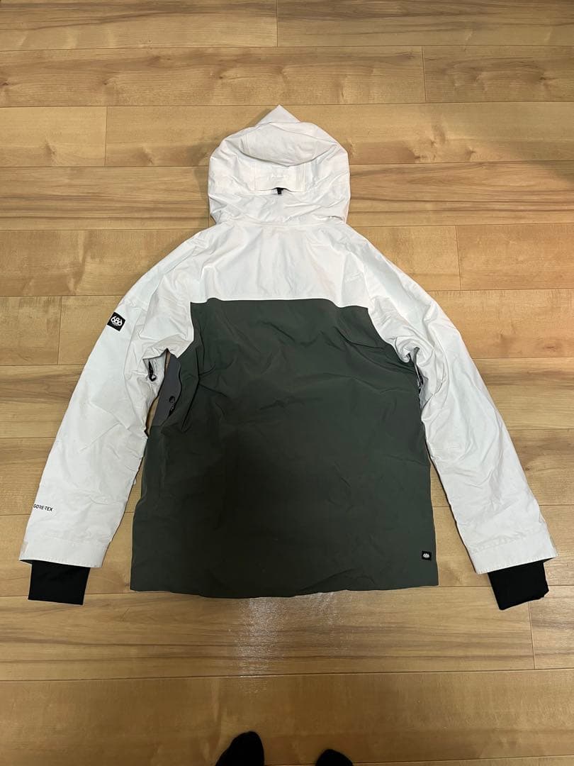 686スノーボードウェア