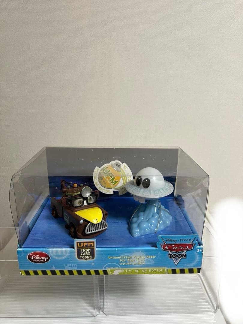 カーズ、ミニカー、メート、メーター（ディズニーストアー）