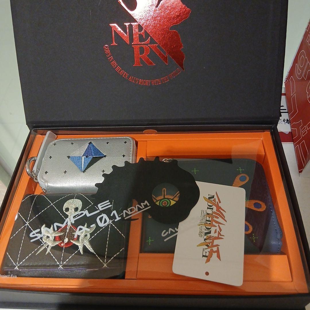 グラニフ　新世紀 エヴァンゲリオンアダム計画｜ウォレット＆キーケース3Pセット