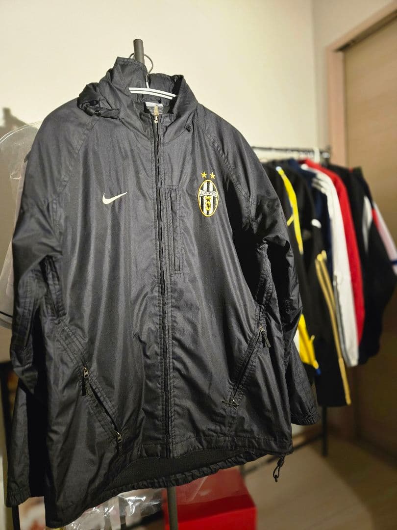 -週末特別セール中-【​希少】 00s ユヴェントス ナイロンジャケット