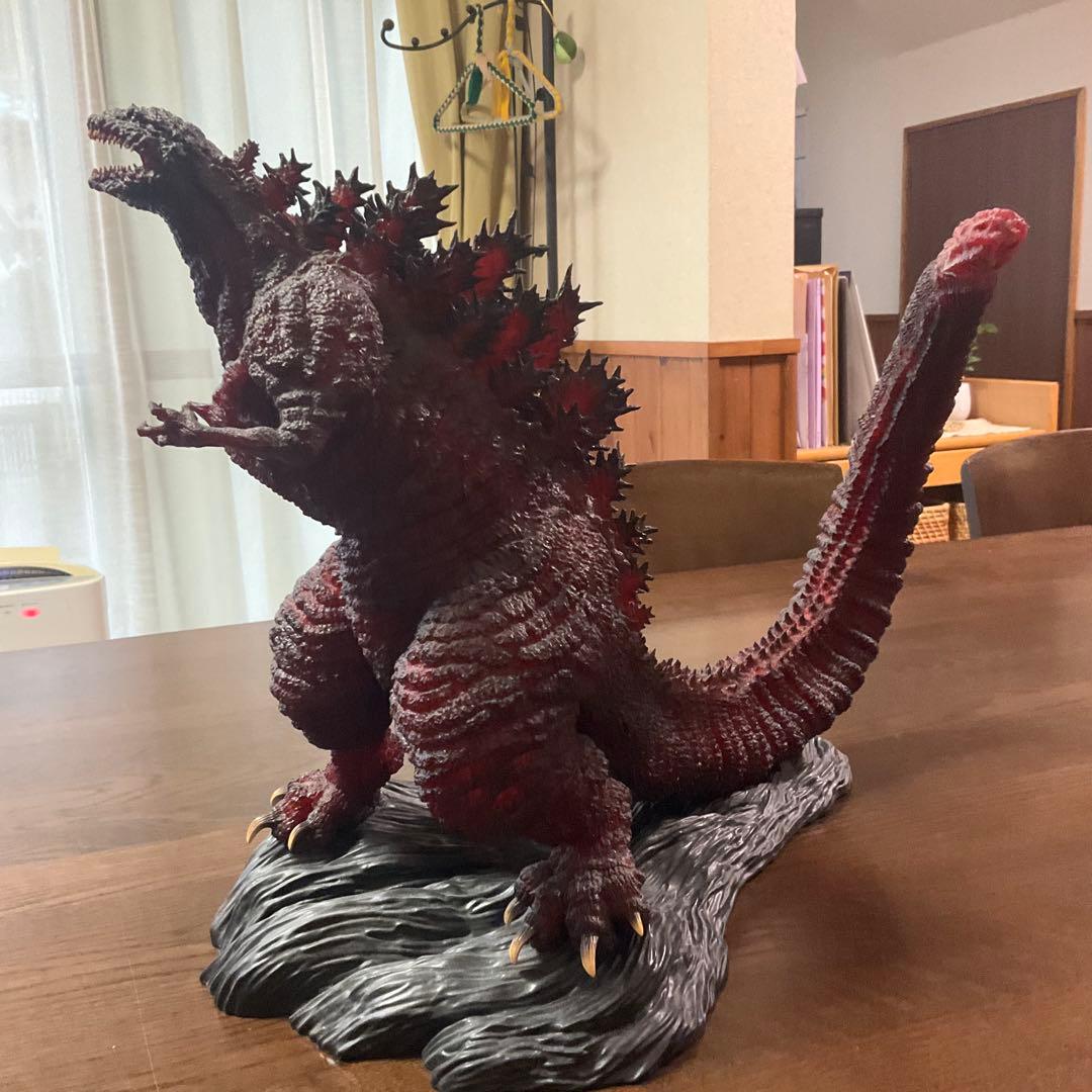 日比谷ゴジラスクエア　ゴジラ像　レッド・クリアVer. 東宝30cmシリーズ