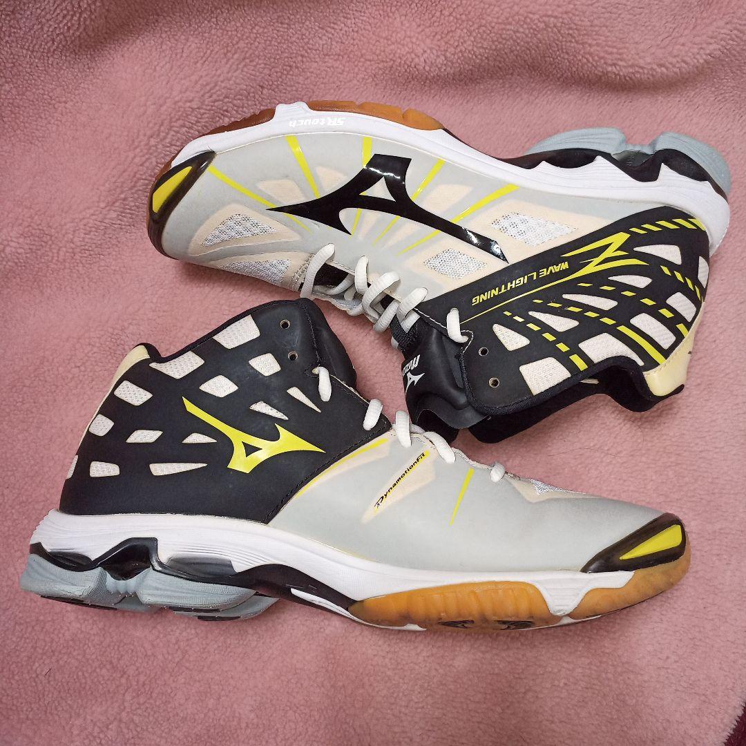 Mizuno ウェーブ ライトニング Z MID WAVE LIGHTNING