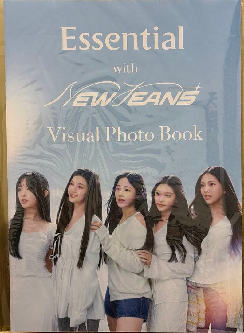 花王 Essential with NewJeansビジュアルフォトブック