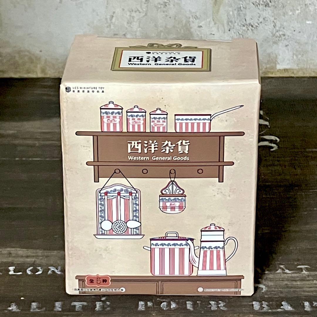 ミニチュア　キッチン雑貨　レッドストライプ　西洋雑貨　ドールハウス 1/6