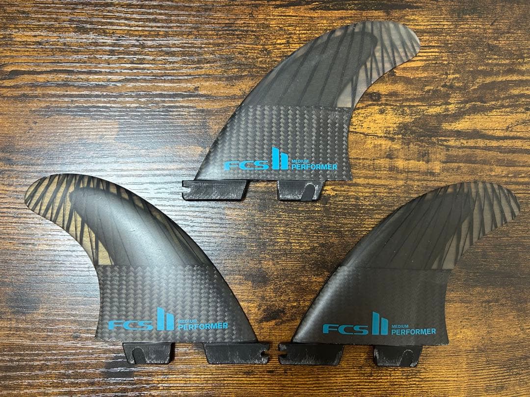 【最終値下】FCS2 フィン PEFORMER TRI Mサイズ